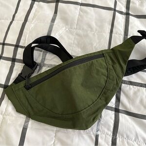 NEW BAGGU bay laurel crescent fanny